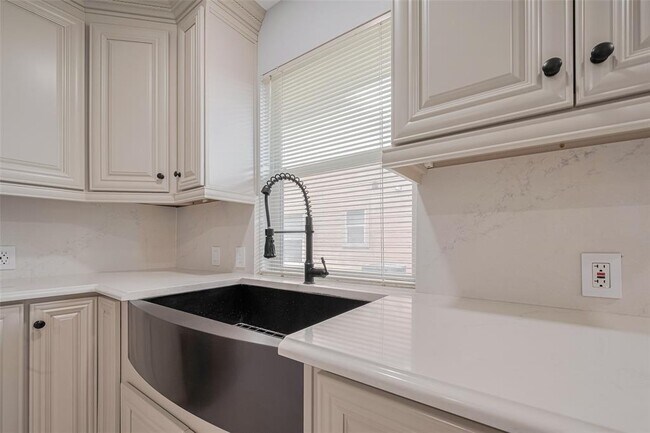 Building Photo - 1135 Sawgrass Ridge Ln