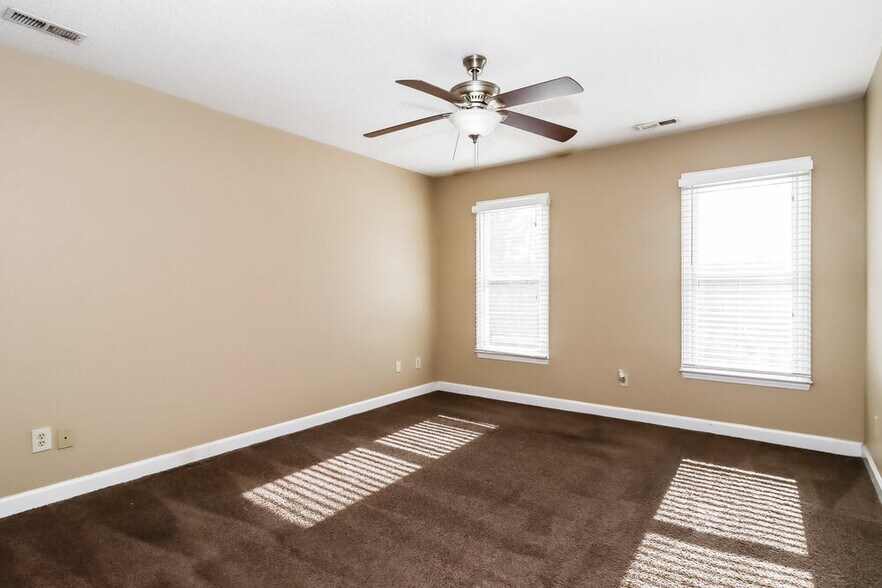 Building Photo - 7421 Trotter Rd