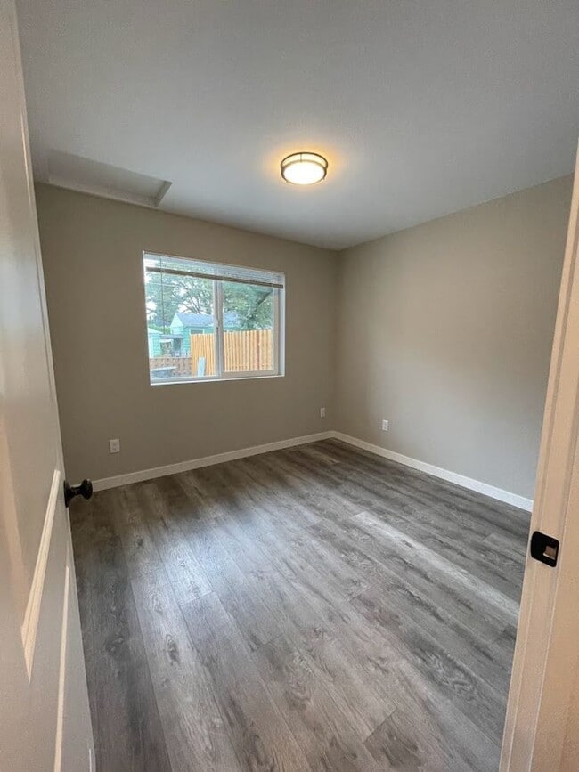 Building Photo - Newly Built 1 Bed, 1 Bath House with AC!
