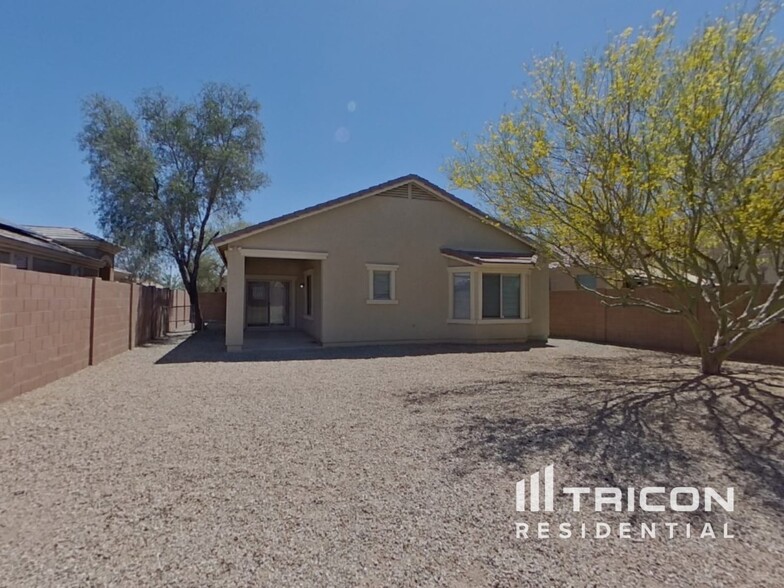 Building Photo - 5024 S 99th Dr