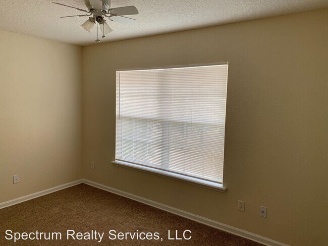 Building Photo - 2 br, 2.5 bath House - 6330 Kimberly Lane