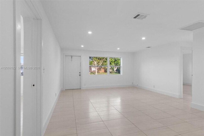 Building Photo - 1481 SW 49th Ave