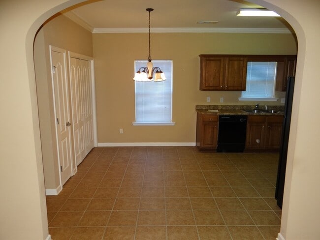 Building Photo - 257 Oxmoor Pl