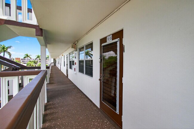 Building Photo - 3038 Hythe A