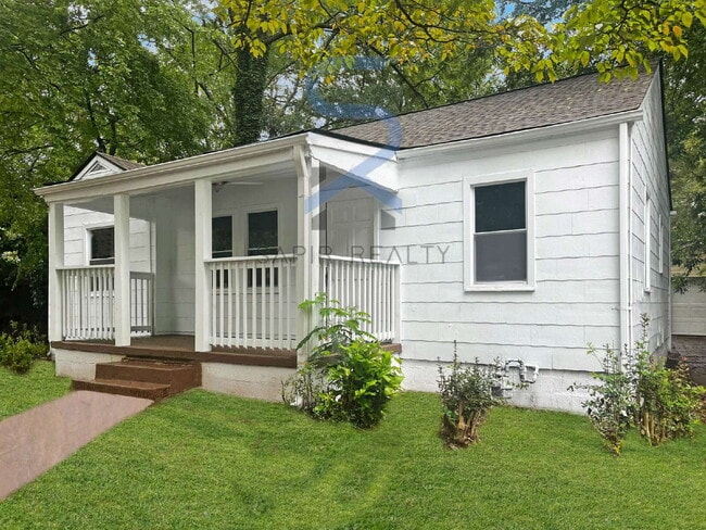 Building Photo - Move in before October 15th and get $100 O...
