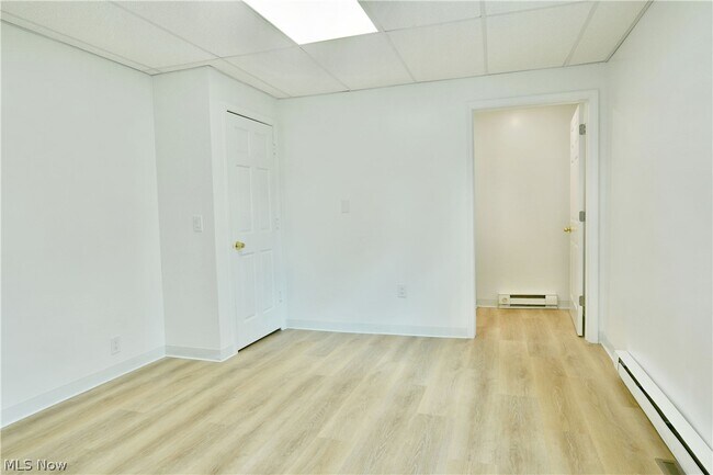 Building Photo - 401 Williams St SE