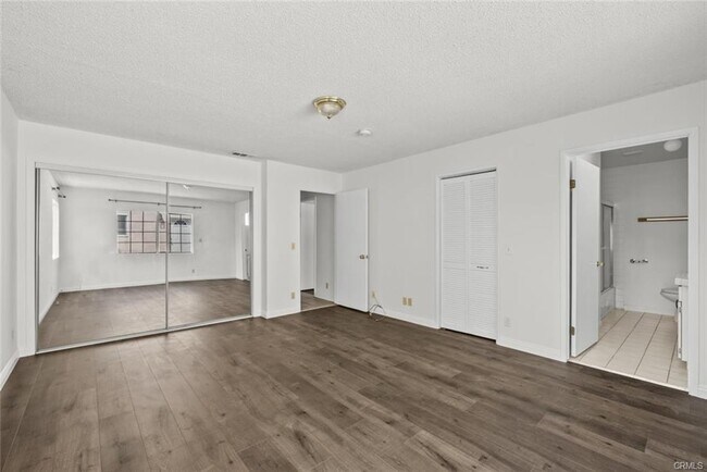 Building Photo - 10528 1/2 Hillhaven Avenue, Los Angeles, C...