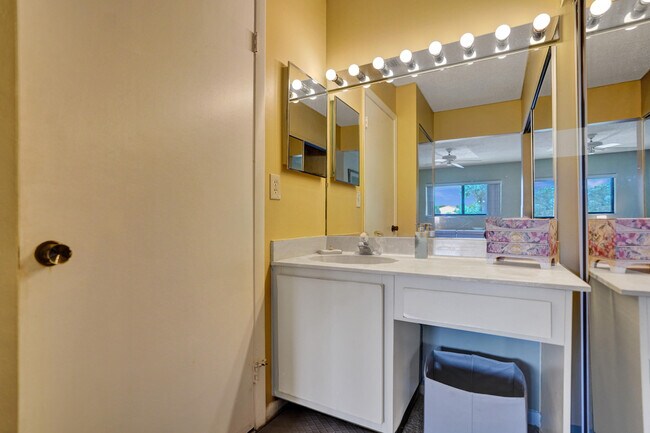 Building Photo - 15235 Lakes of Delray Blvd