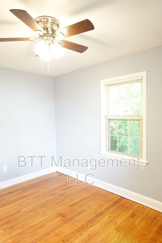 Building Photo - 310 Domer Ave