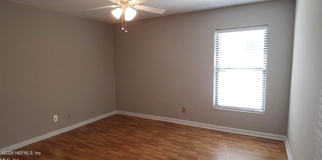 Building Photo - 5557 Greatpine Ln S