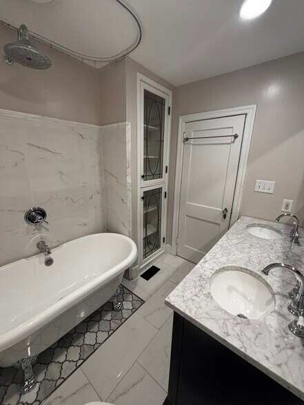 Updated Primary Bath - 115 S Ridgeley Rd