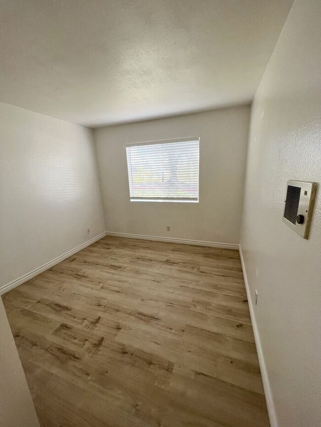 Building Photo - Updated 3 Bed/2 Bath Condo in San Marcos!