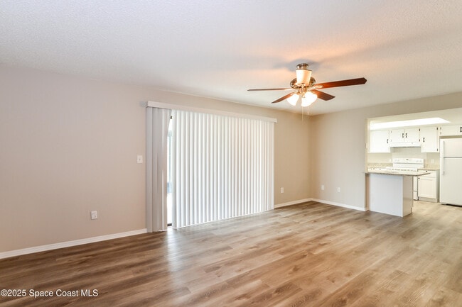 Building Photo - 980 Butia St