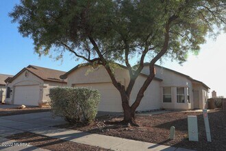 Building Photo - 9258 E Muleshoe St