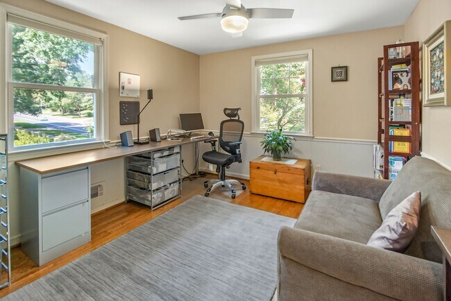 Building Photo - 6902 Tilden Ln