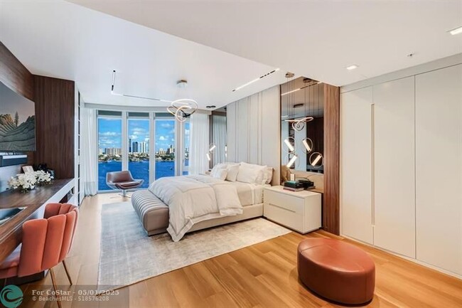 Building Photo - 17301 Biscayne Blvd