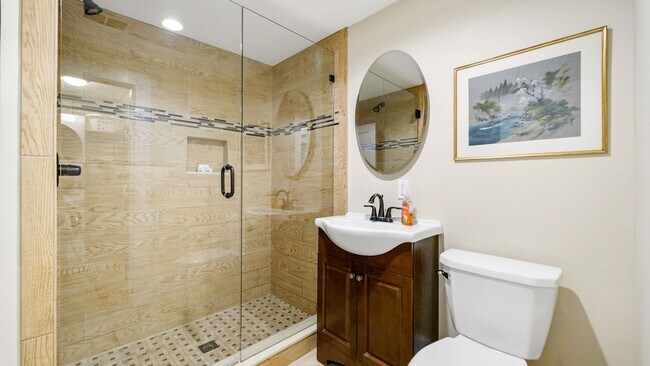 Building Photo - 14 Sanchez Ave