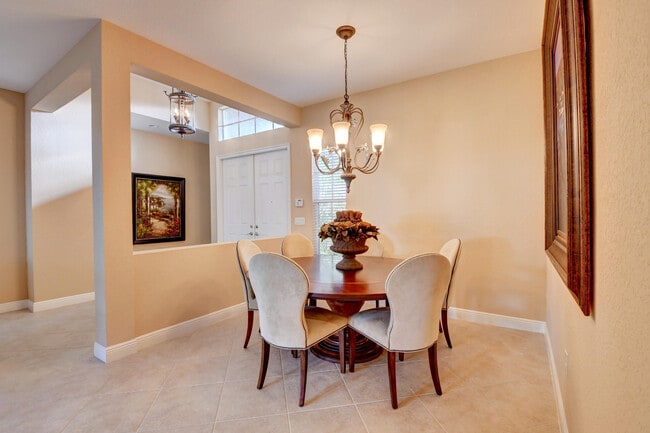 Building Photo - 8891 Starhaven Cove