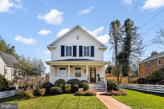 Building Photo - 323 S West St