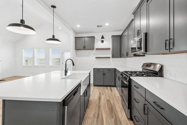 Building Photo - 121 Knight Byu Dr