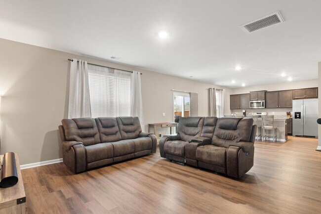 Building Photo - 103 Cardinal Flower Ct