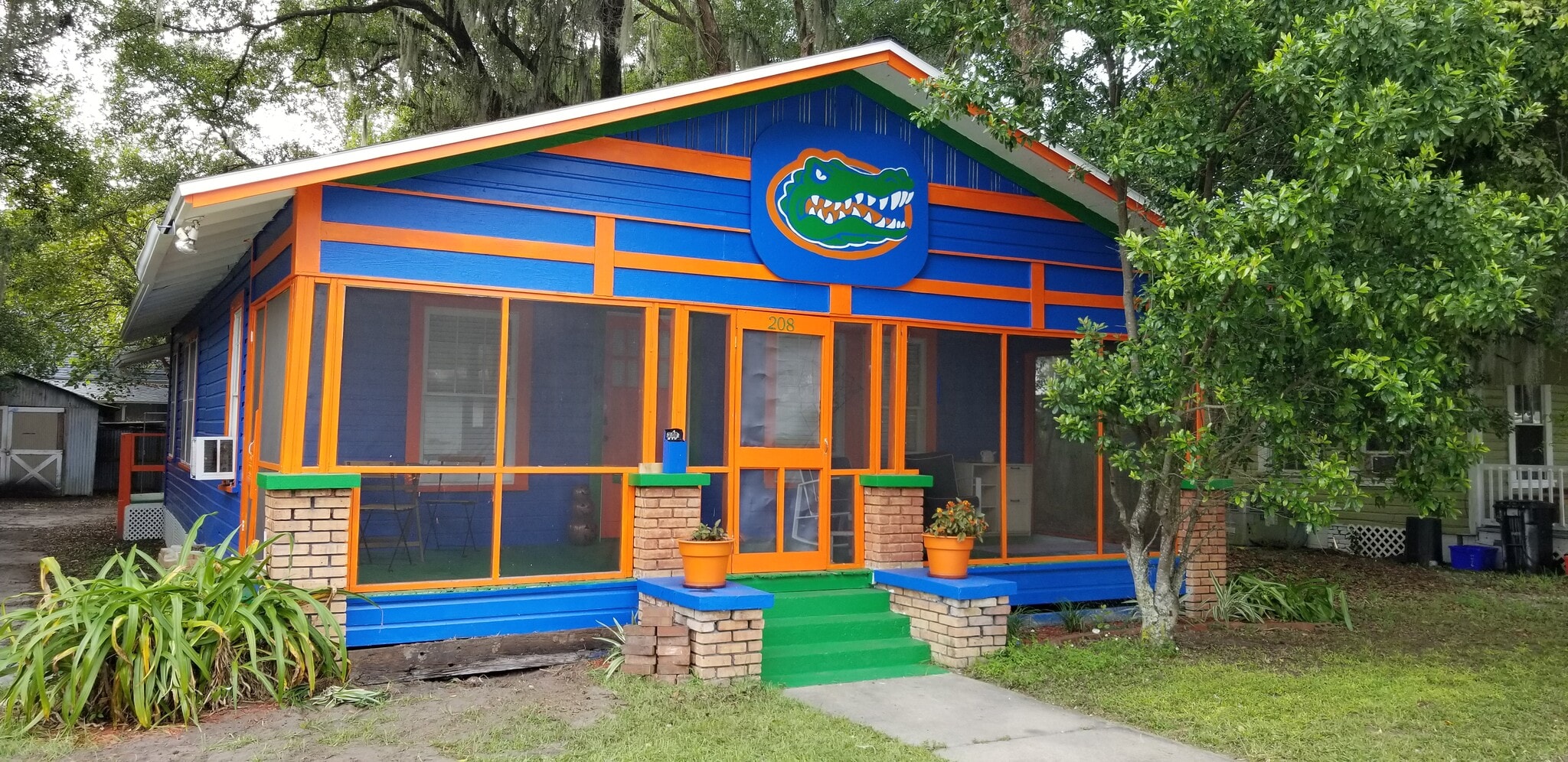 A home for Gators! - 208 NW 3rd St