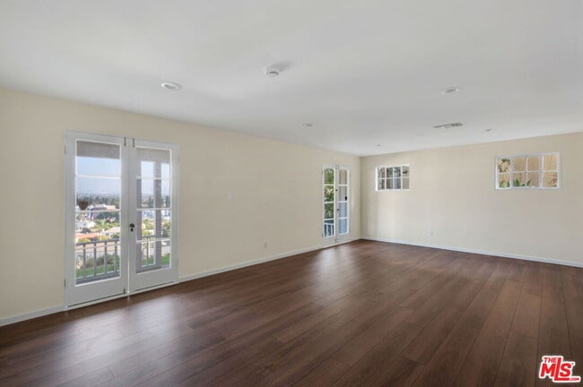 Building Photo - 3617 Homeway Dr