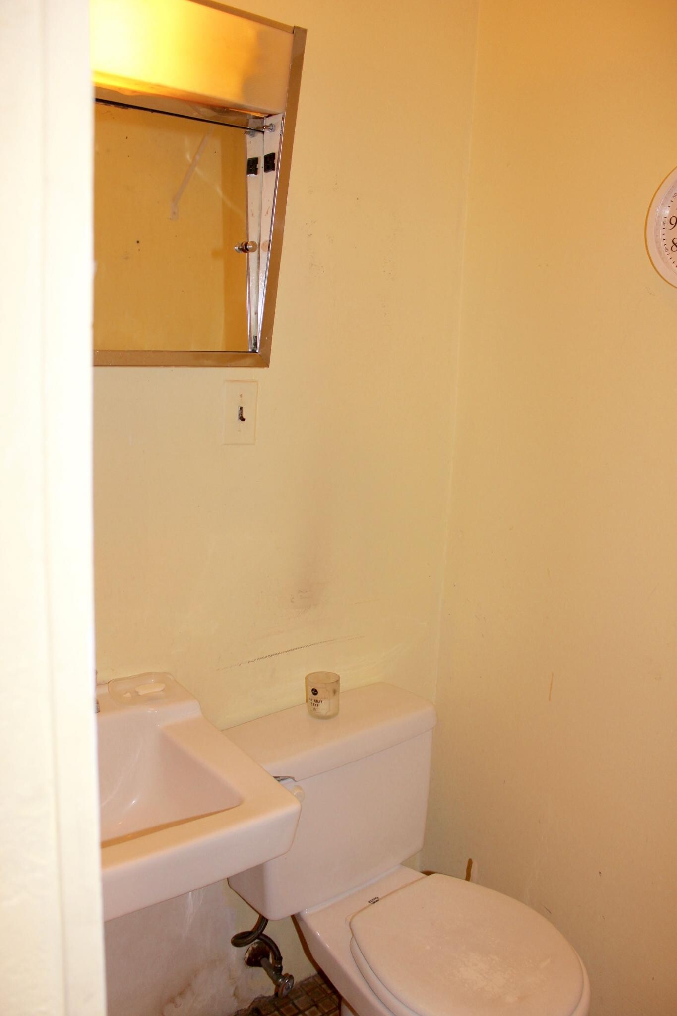 Building Photo - 40 Anderson St