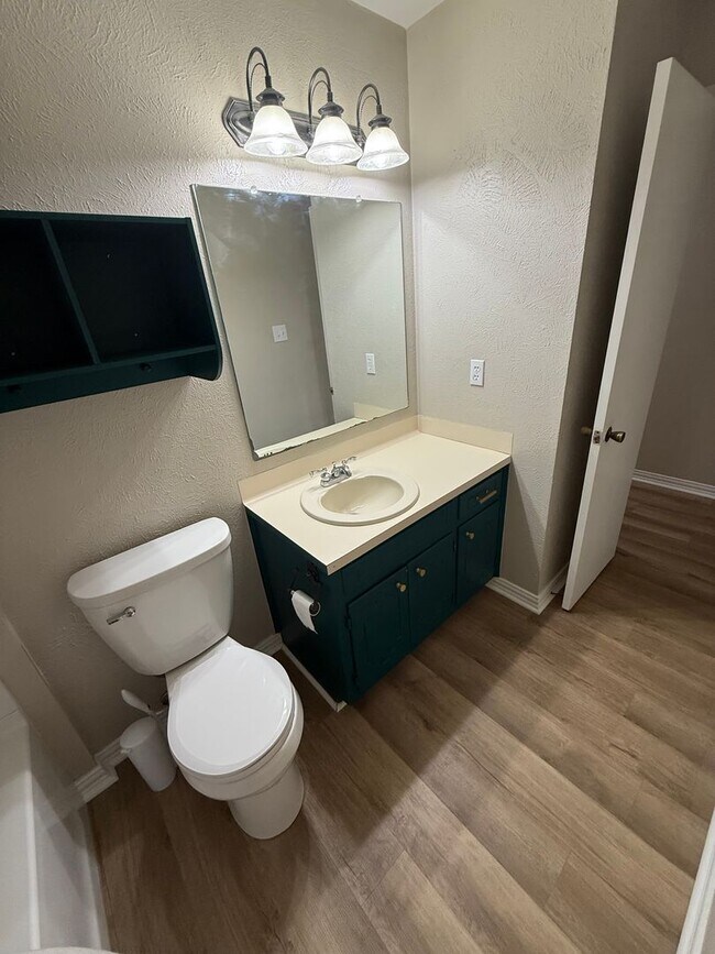 Building Photo - Beautiful 3 Bedroom home in Springhill ISD