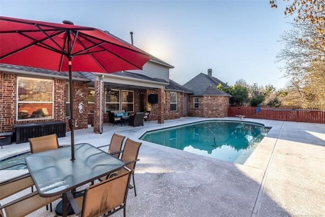Building Photo - Gorgeous Home In Pecan Grove Estates in Broken Arrow!