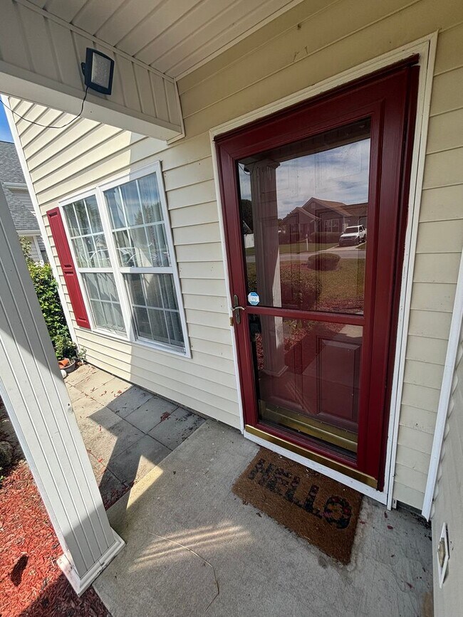 Building Photo - 4897 Southgate Pkwy