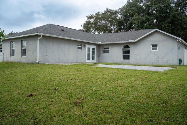Building Photo - 1723 Lochshyre Loop