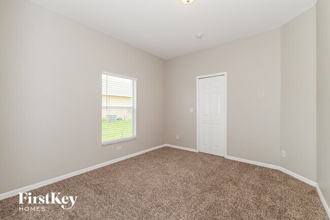 Building Photo - 2472 NW 8th Terrace