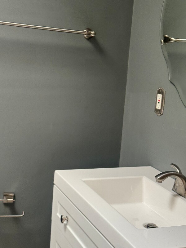 Building Photo - 3420 Wilkens Ave