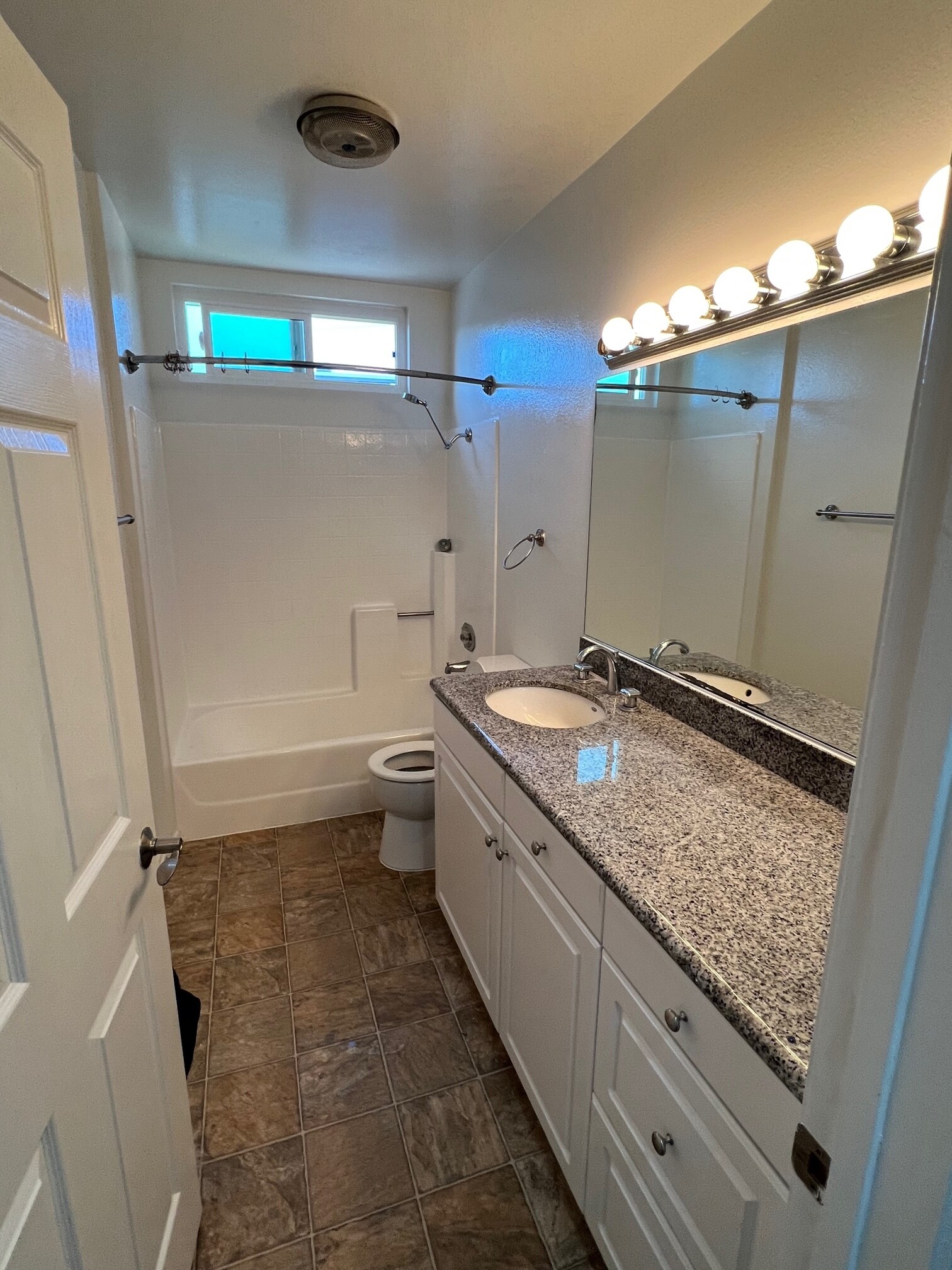 Building Photo - 3822 Bentley Ave