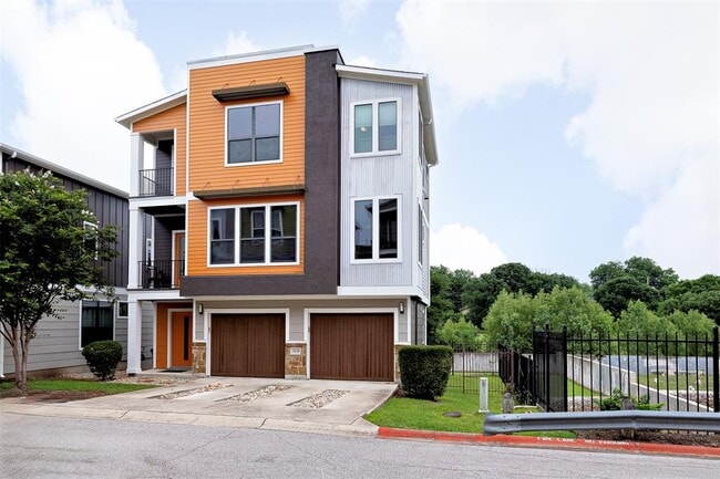 Building Photo - 2628 Witsome Loop