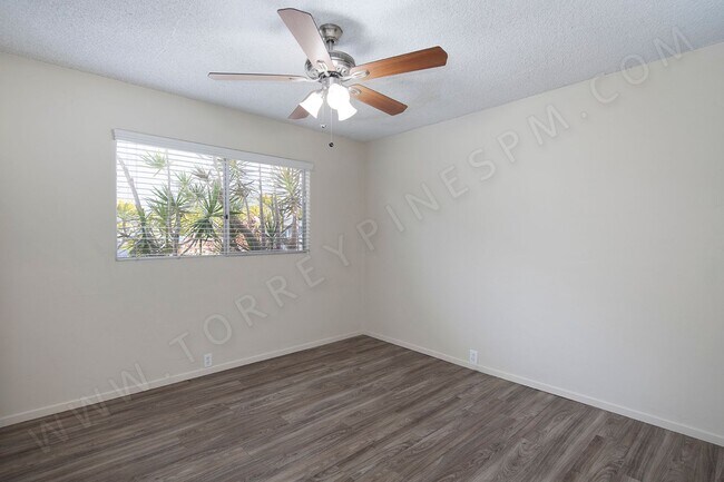 Building Photo - 1 MONTH FREE ~ 2BR w/ Parking in Pacific Beach