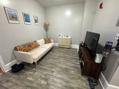 Building Photo - 875 Beacon St