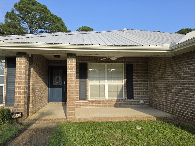 Building Photo - 1682 Village Pkwy