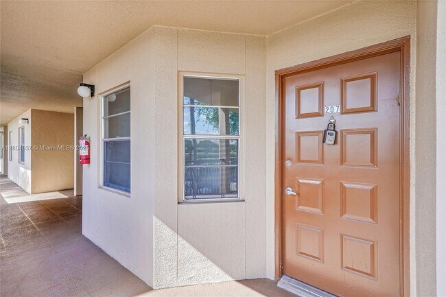 Building Photo - 1200 SW 124th Terrace