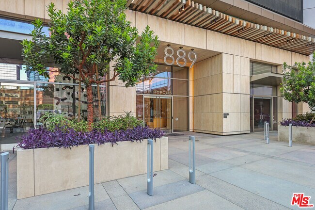 Building Photo - 889 Francisco St