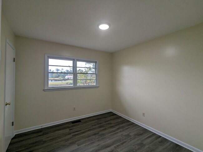 Building Photo - 68 Womack Ave