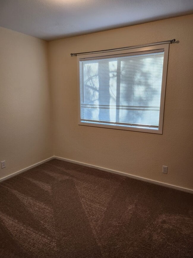 Building Photo - Available until April 1st, 2026 - River Me...