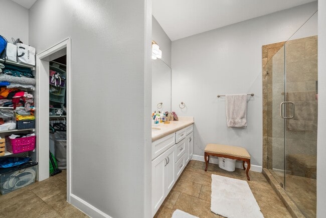 Building Photo - 1112 Andrews St