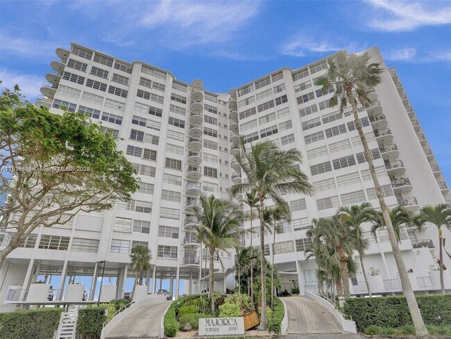 Building Photo - 11930 N Bayshore Dr