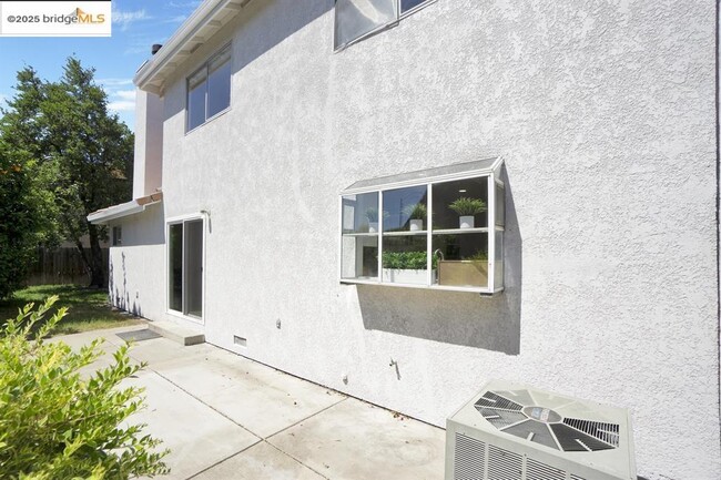 Building Photo - 2490 Ponte Mira Way