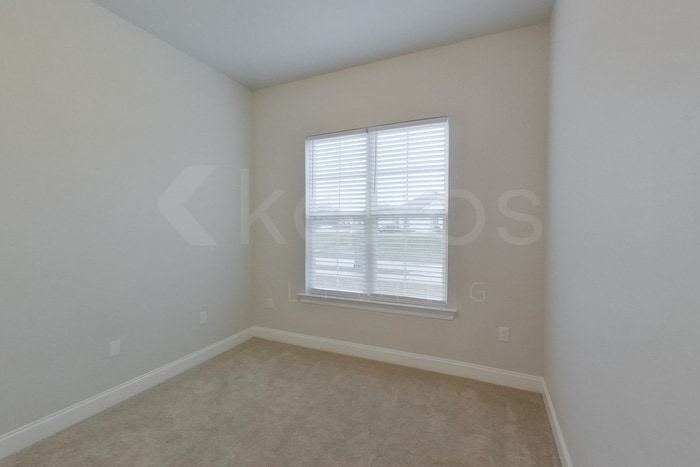 Building Photo - 4847 E Dacha Ln