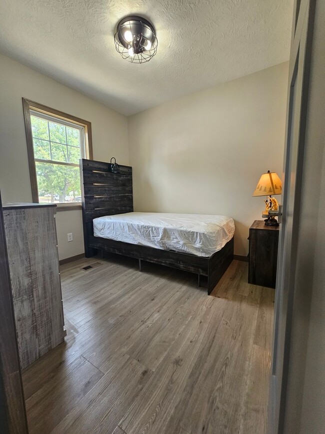 Building Photo - Charming 3 bedroom Home for rent in Sioux ...