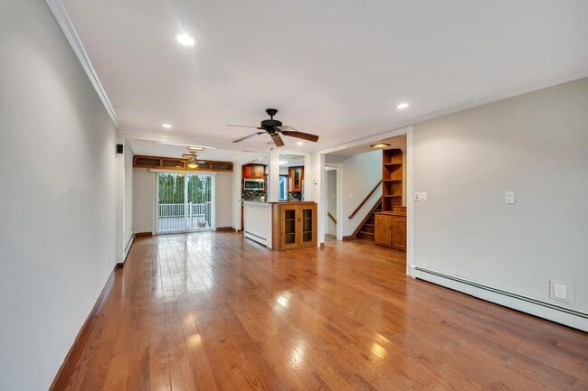 Building Photo - 11 Gardenia Ln