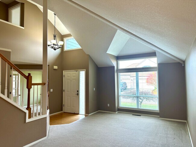 Building Photo - Lovely 4 bedroom in Wilsonville